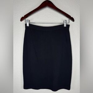 St‎ John Basics Pull‑On Skirt Size 6 Black Stretch Knit Minimalist Quiet Luxury